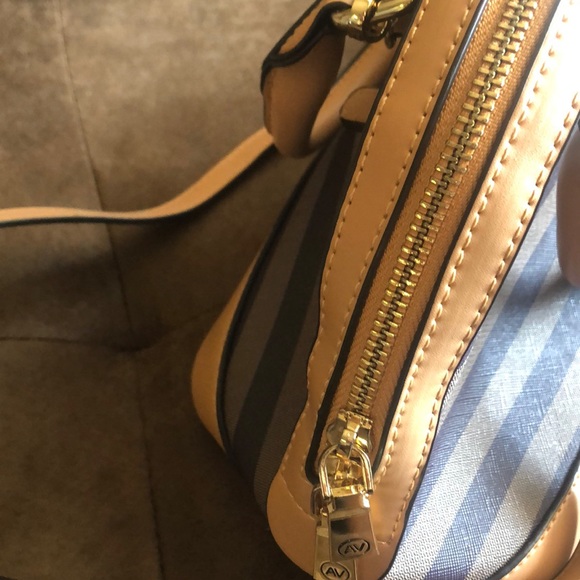 ADRIENNE VITTADINI handbag , Tote - Picture 7 of 7